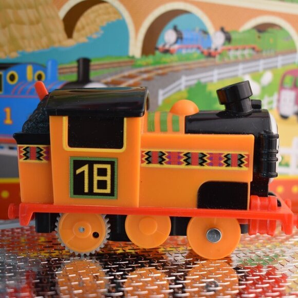 Nia 18 Trackmaster Orange Motorized Engine Train Thomas & Friends Working 2021 - Picture 6 of 7